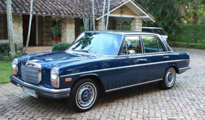 Mercedes Benz W114 250 Sedan