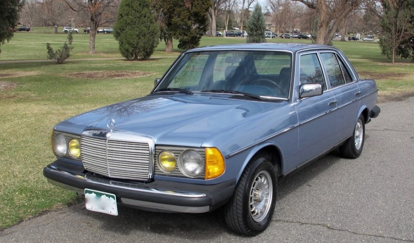 Mercedes Benz W115 300D